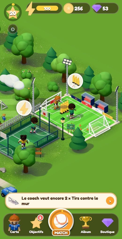 Le domaine de Prodige FC : terrain principal, city-stade et joueurs à l'entraînement
